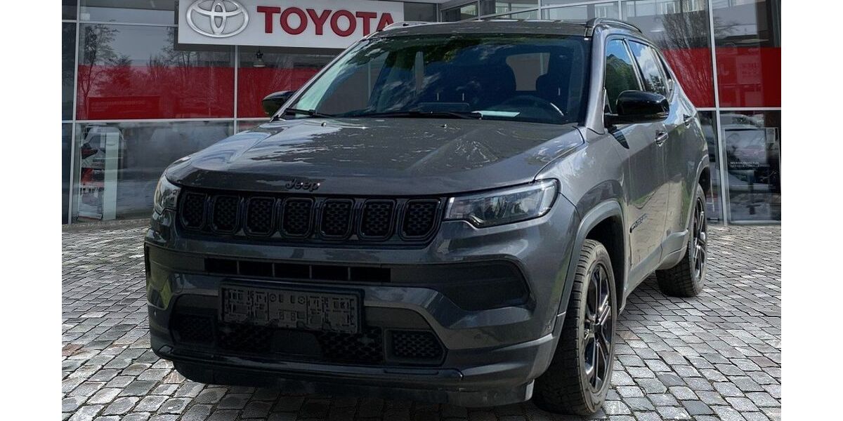 Jeep Compass 68.336 km 16.990 &euro; München 80687