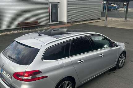 Peugeot 308 152.000 km 5.900 &euro; Dillenburg 35683