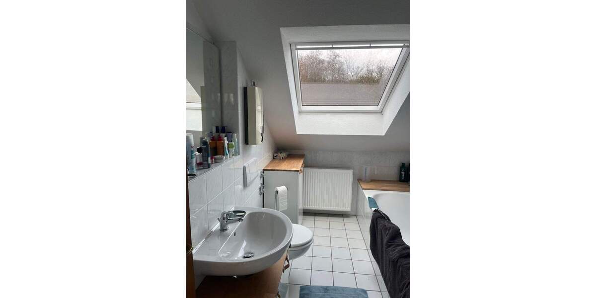 Ruhig gelegene 3-Zimmer-Wohnung mit Balkon und Stellplatz 3 zimmer