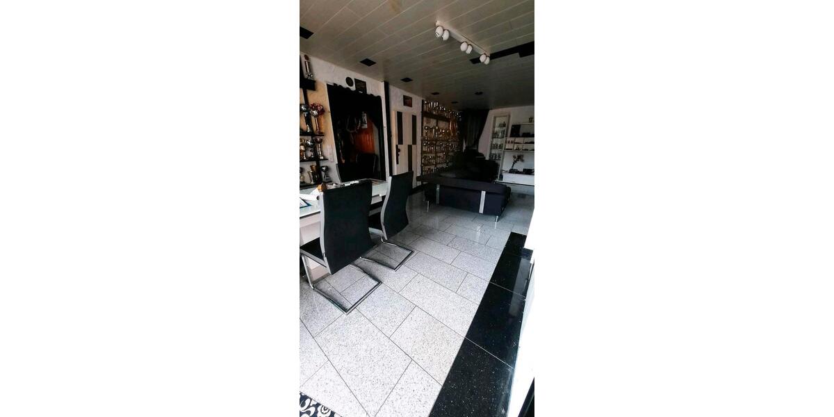 Doppelhaushälfte Gersfeld (Rhön) - 8 Zimmer, 224 m&sup2;, 249.000&euro; | Angebot:26798372