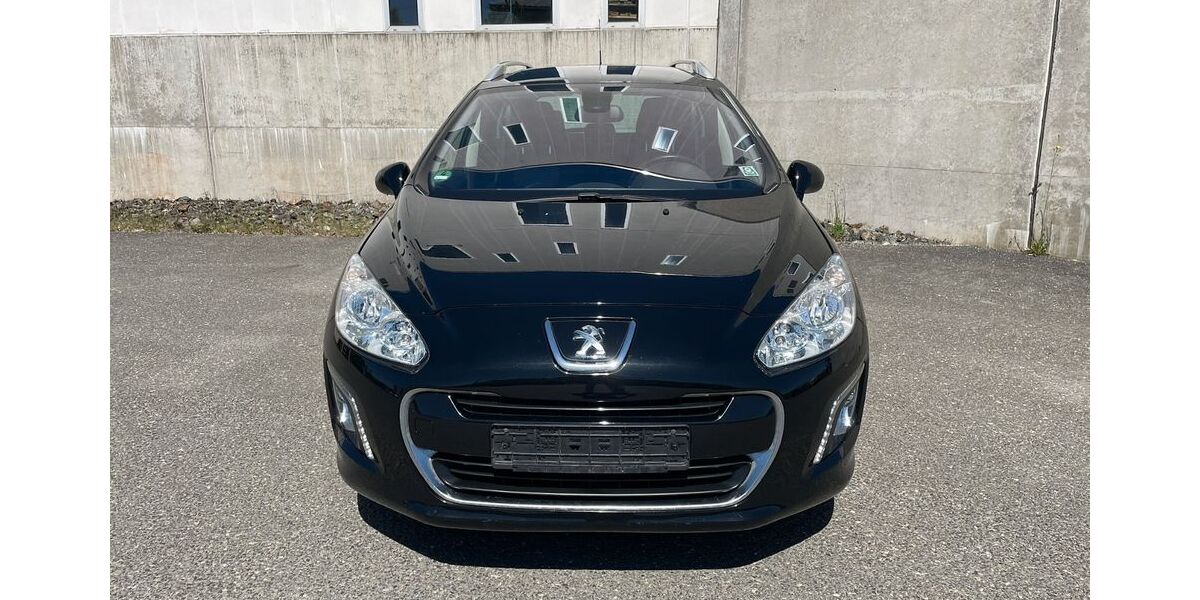 Peugeot 308 124.000 km 5.150 &euro; Weiden 92637