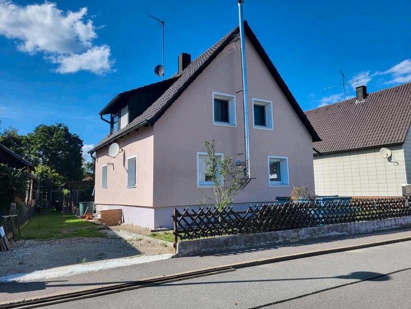 Einfamilienhaus mit Garten