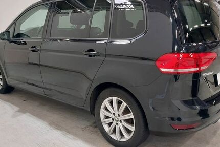 VW Touran 134.000 km 15.900 &euro; Frankfurt am Main 60388