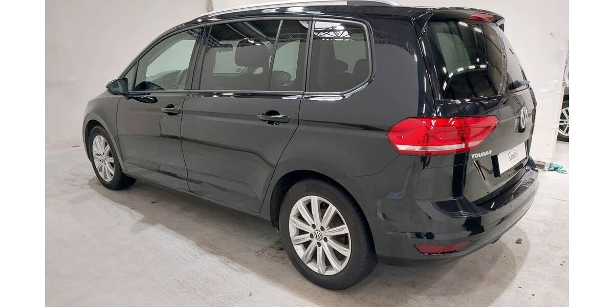 VW Touran 134.000 km 15.900 &euro; Frankfurt am Main 60388