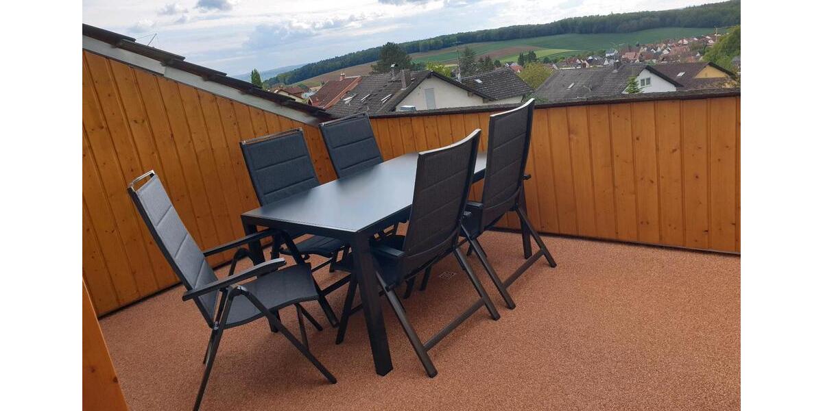 Dachgeschoßwohnung Erlenbach am Main - 5 Zimmer, 18 m&sup2;, 300&euro; | Angebot:26067072