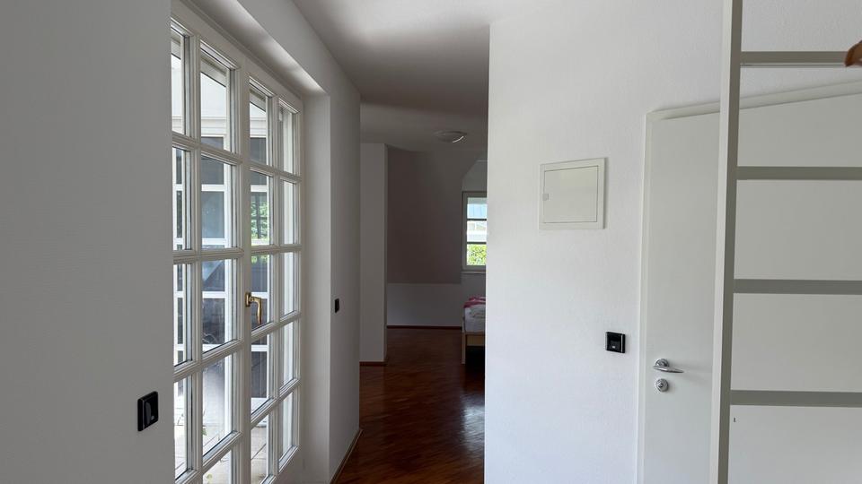 Etagenwohnung Bad Homburg vor der Höhe Gonzenheim - 3 Zimmer, 130 m&sup2;, 2.200&euro; | Angebot:26395142