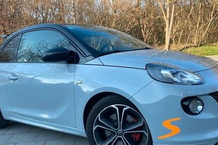 Opel Adam 95.000 km 12.999 &euro; München 80939