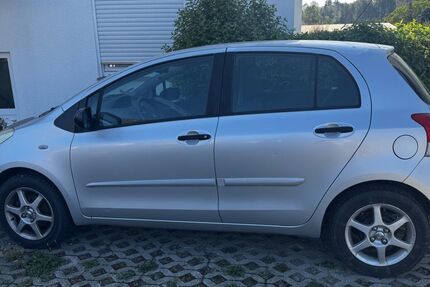 Toyota Yaris 211.861 km 2.990 &euro; Deggenhausertal 88693