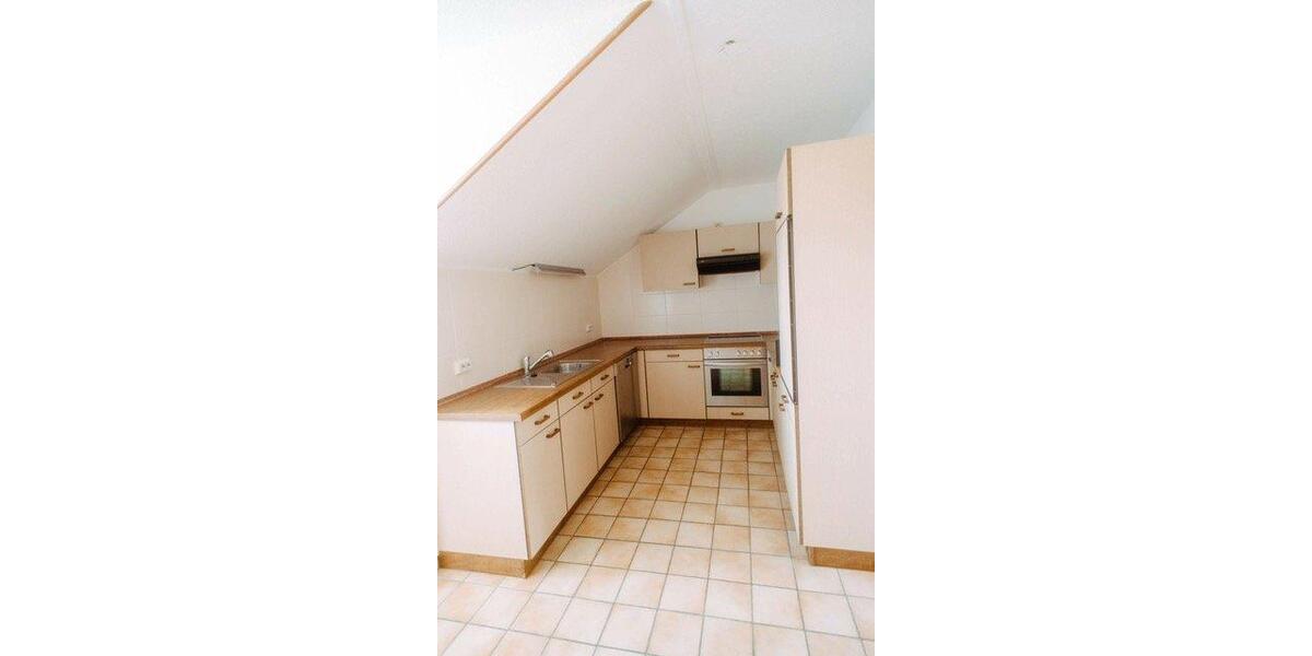 Dachgeschoßwohnung Pfarrkirchen - 3.5 Zimmer, 111 m&sup2;, 325.000&euro; | Angebot:27091399