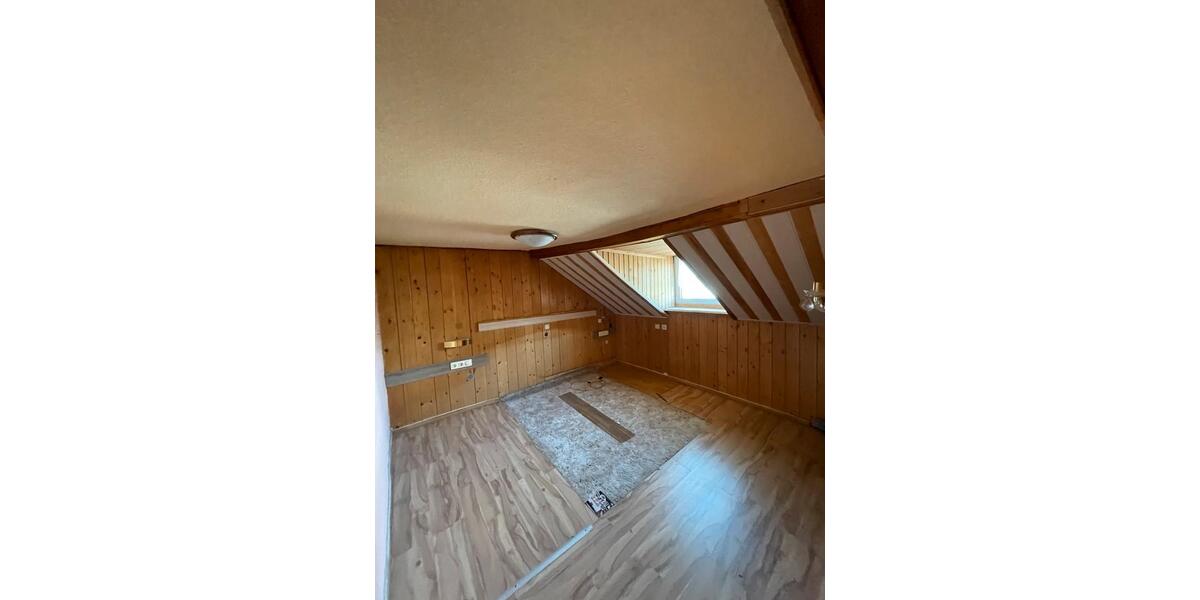 Reihenhaus Döbeln - 6 Zimmer, 90 m&sup2;, 86.000&euro; | Angebot:27016130