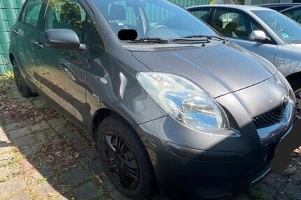 Toyota Yaris 190.000 km 2.500 &euro; Bonn 53227