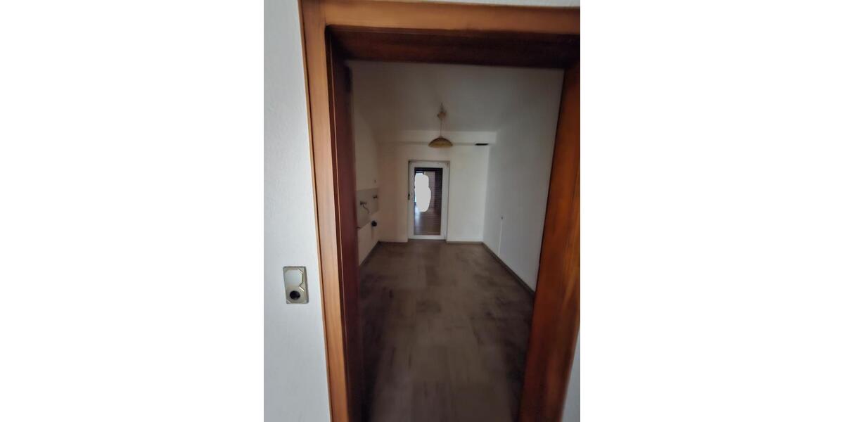 135 m² Erdgeschosswohnung zu vermieten 5 zimmer