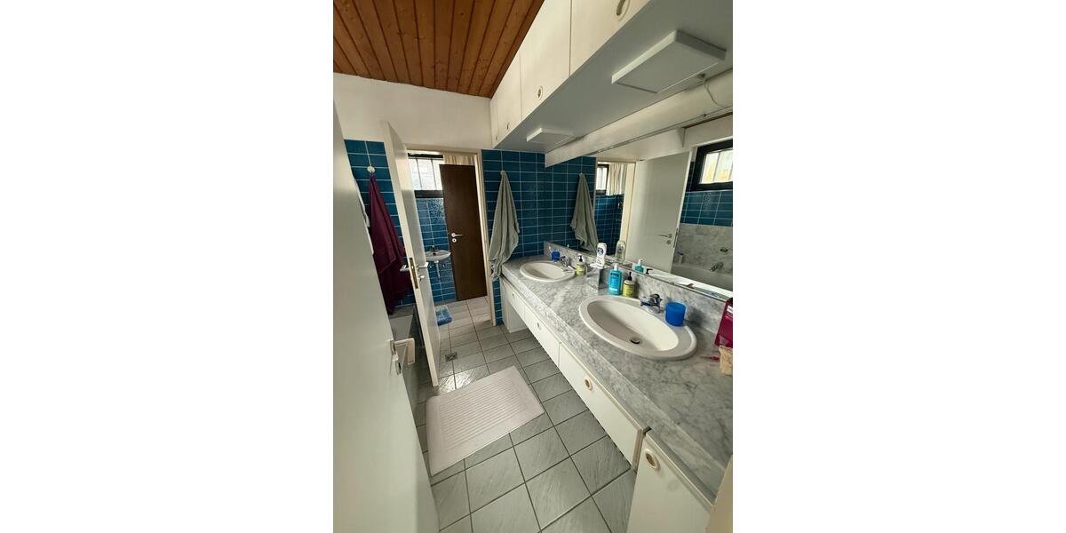 Einfamilienhaus Taunusstein - 6 Zimmer, 230 m&sup2;, 3.100&euro; | Angebot:25329095