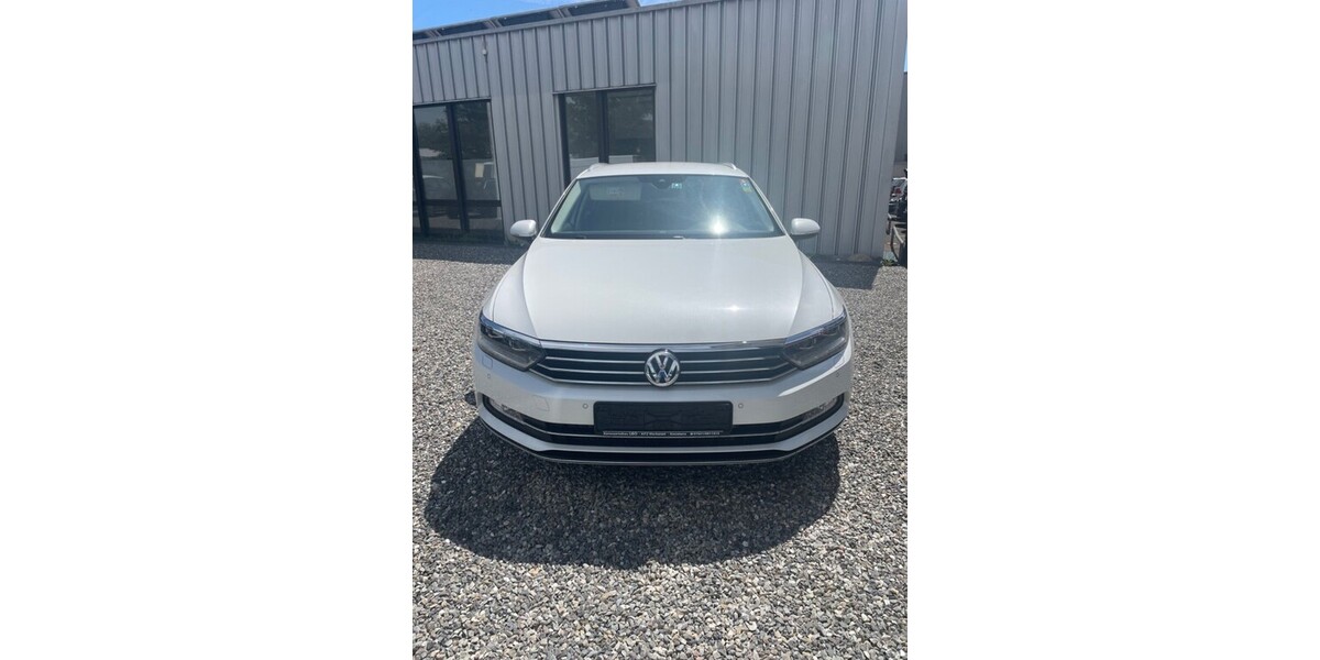 VW Passat Variant 62.260 km 25.999 &euro; Konstanz 78462