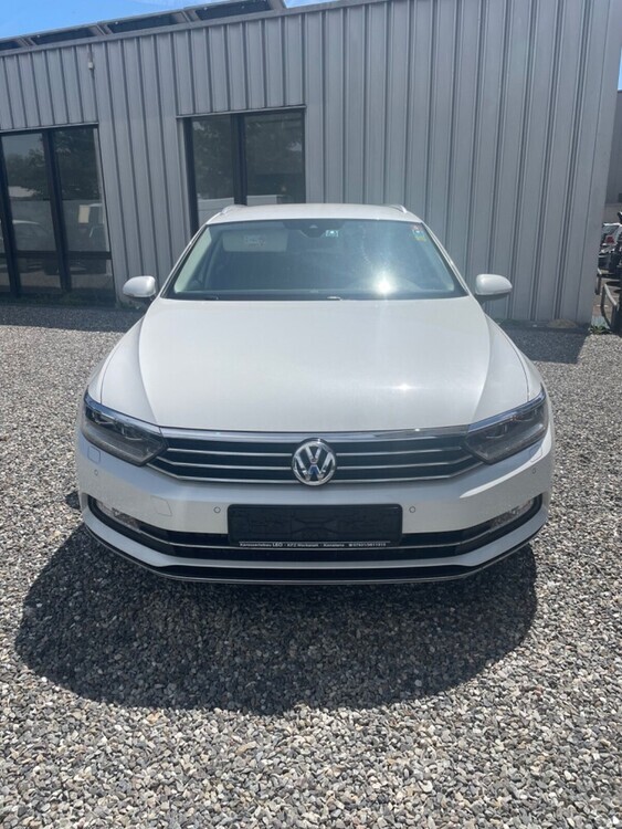 VW Passat Variant 62.260 km 25.999 € Konstanz 78462