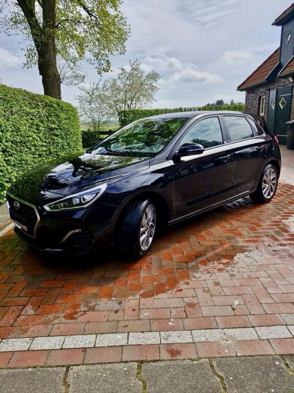 i30