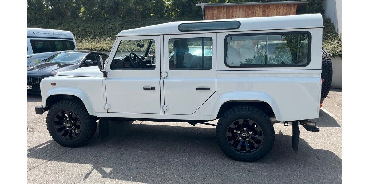 Land Rover Defender 117.000 km 42.900 &euro; München 80997