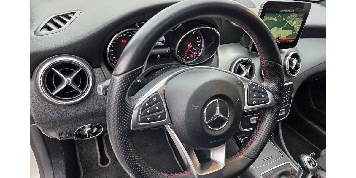 Mercedes-Benz CLA 200 Shooting Brake AMG Line Navi/LED 120.570 km 12.400 &euro; Wilsdruff 01723
