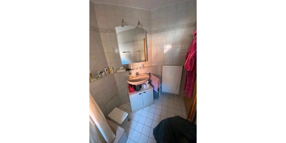 Etagenwohnung Allensbach - 3 Zimmer, 85 m&sup2;, 1.300&euro; | Angebot:26431305