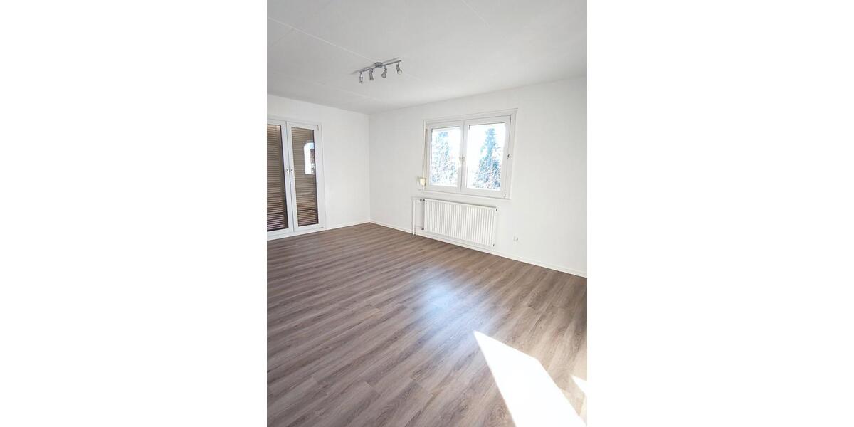 Etagenwohnung Tettnang - 6 Zimmer, 150 m&sup2;, 1.900&euro; | Angebot:26285265