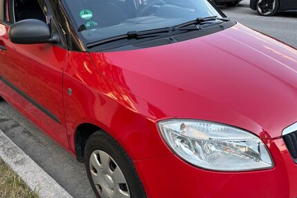 Skoda Fabia 82.400 km 4.390 &euro; München 80689