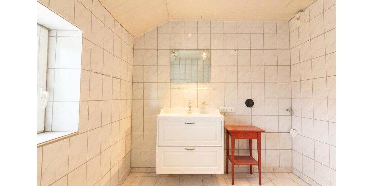 Ab sofort verfügbar: Teilsanierte Doppelhaushälfte in Cismar 4 zimmer