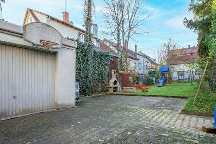 Gepflegte Renovierte Haus mit EBK, sonniger Garten und Balkon 6 zimmer