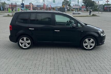 VW Touran 136.747 km 10.900 &euro; Lübeck 23562