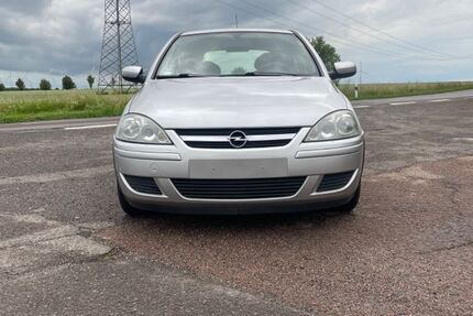 Opel Corsa 157.105 km 2.000 &euro; Leuna 06237