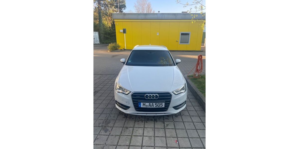Audi A3 243.000 km 9.800 &euro; München 81925