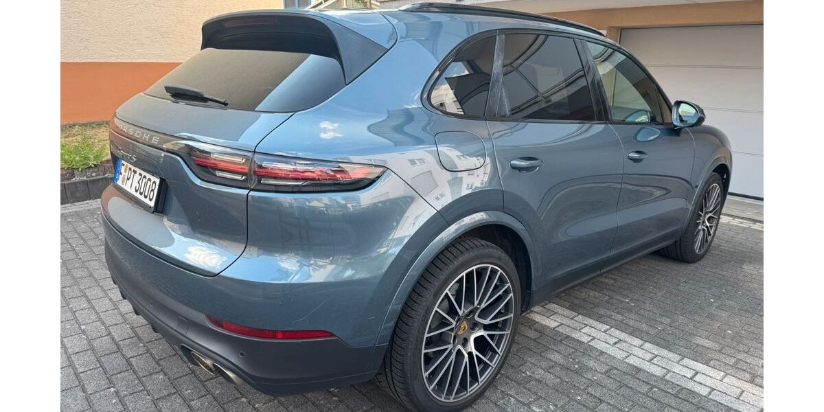 Porsche Cayenne 93.876 km 43.850 &euro; Frankfurt 60431