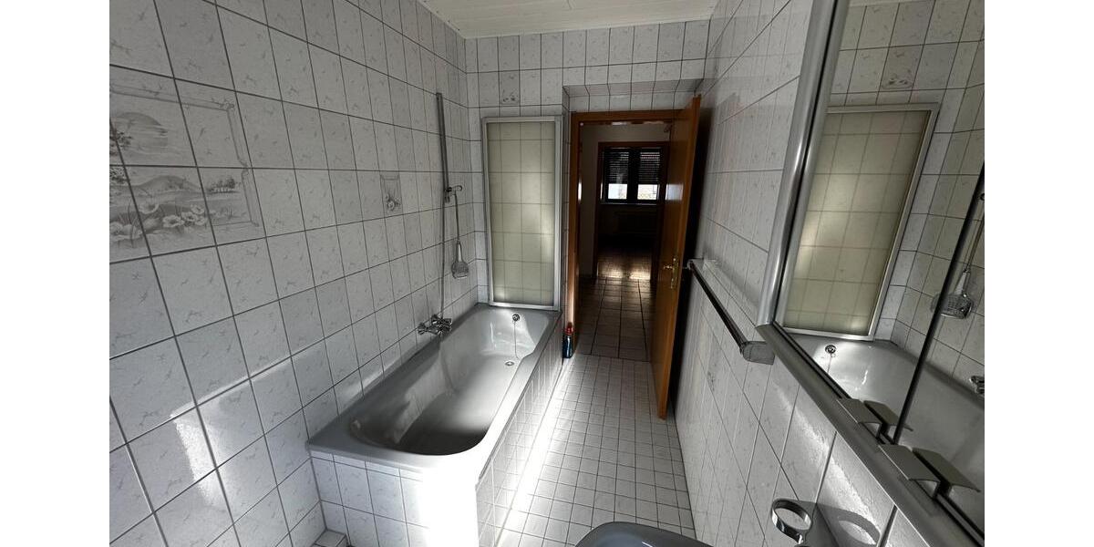 Erdgeschoßwohnung Mülheim-Kärlich Kärlich - 4 Zimmer, 100 m&sup2;, 700&euro; | Angebot:25339432