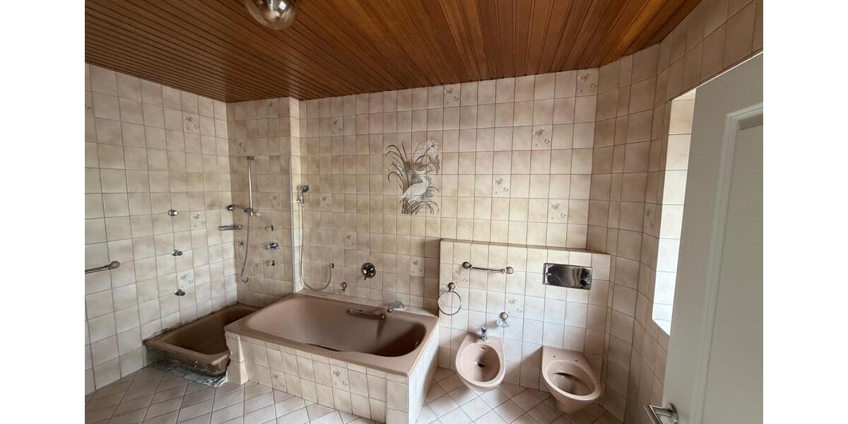 Mehrfamilienhaus, Wohnhaus Quierschied - 5 Zimmer, 184 m&sup2;, 149.000&euro; | Angebot:26982790