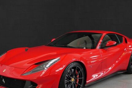 Ferrari 812