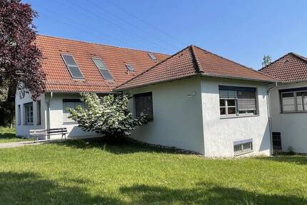 Gewerbeobjekt Reutlingen Jettenburg - 9 Zimmer, 454 m&sup2;, 4.600&euro; | Angebot:25433546