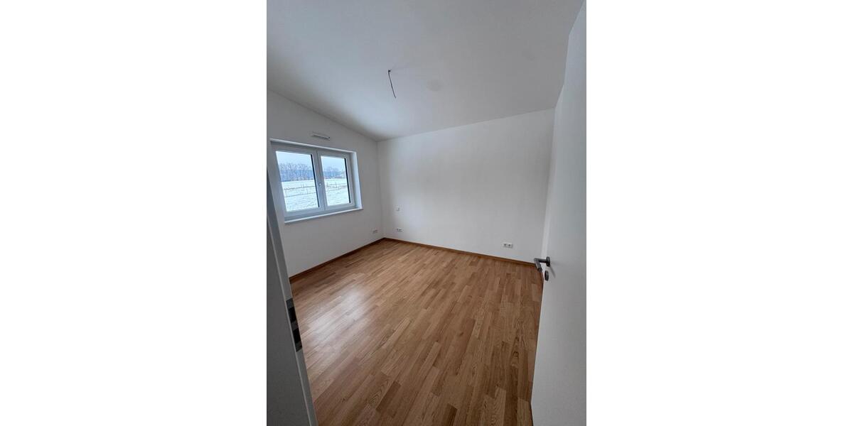 Doppelhaushälfte Irchenrieth - 5 Zimmer, 186 m&sup2;, 2.000&euro; | Angebot:26049226