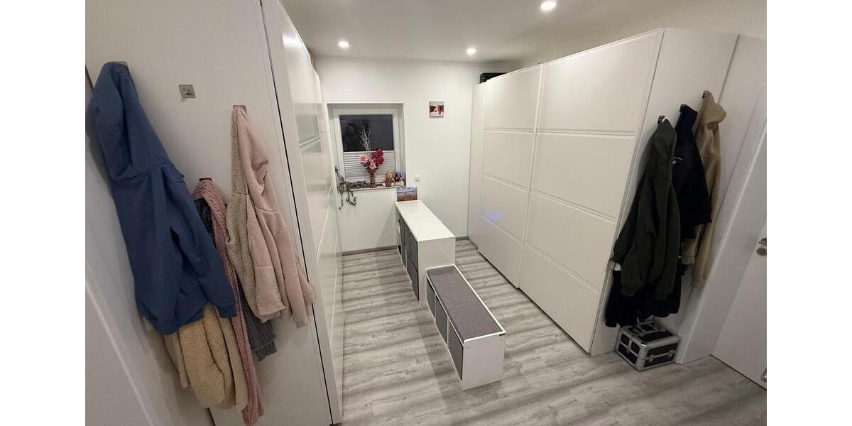 Mehrfamilienhaus, Wohnhaus Hille - 4 Zimmer, 200 m&sup2;, 3.300&euro; | Angebot:24361426