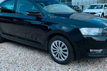 Skoda Rapid 37.800 km 9.950 &euro; Berlin-Spandau 13597
