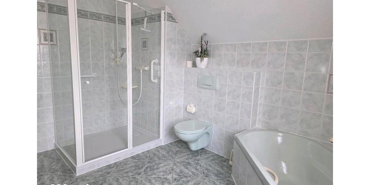 Einfamilienhaus Gera Debschwitz - 6 Zimmer, 133 m&sup2;, 450.000&euro; | Angebot:26595123