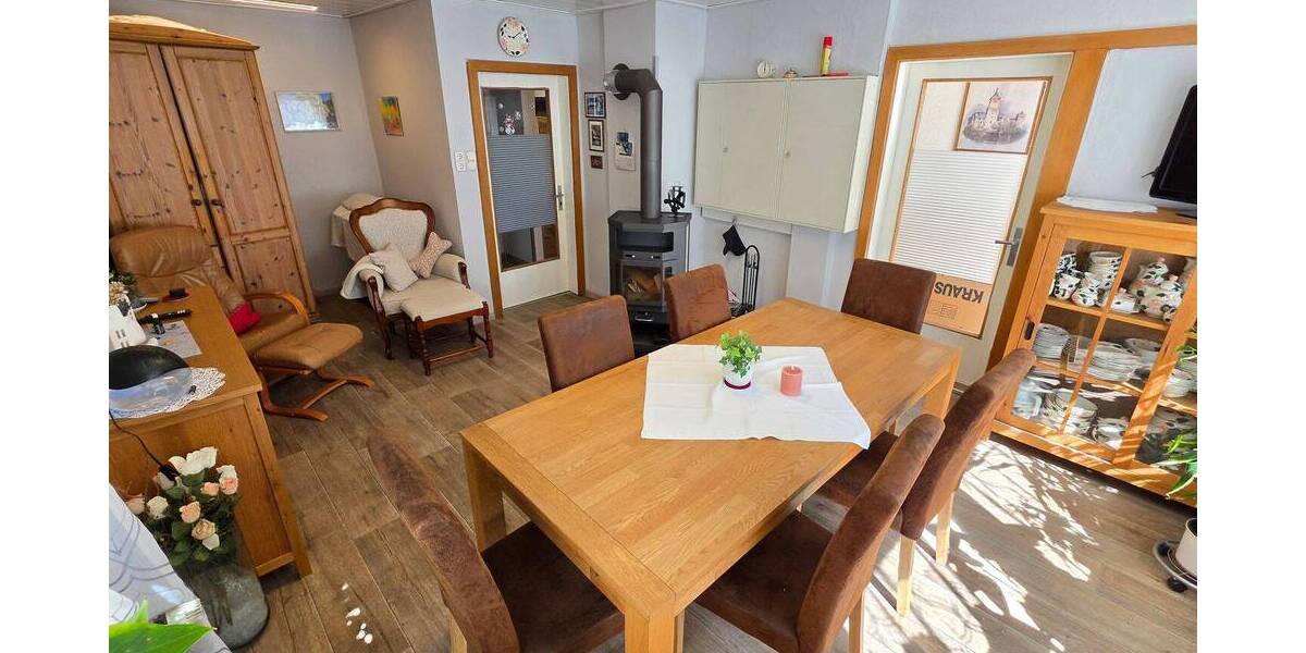 Doppelhaushälfte Rödental Einberg - 8 Zimmer, 180 m&sup2;, 235.000&euro; | Angebot:26489147