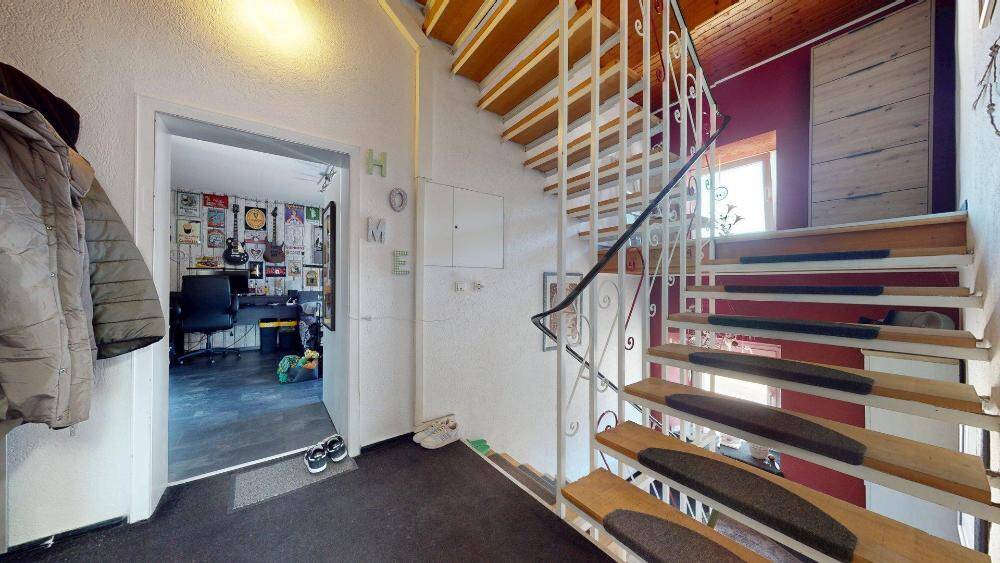 Mehrfamilienhaus, Wohnhaus Lemberg - 9 Zimmer, 320 m&sup2;, 259.000&euro; | Angebot:26346382