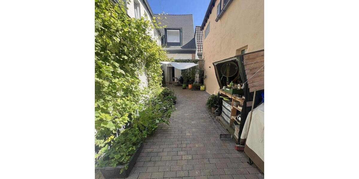 Mehrfamilienhaus, Wohnhaus Mutterstadt - 8 Zimmer, 250 m&sup2;, 770.000&euro; | Angebot:25659282