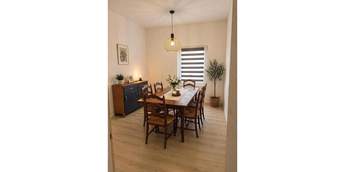 Etagenwohnung Zeitz - 5 Zimmer, 92 m&sup2;, 550&euro; | Angebot:26402557