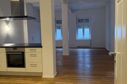 Haus zum Mieten in Frankfurt 2.150 € 120 m² 4 zimmer
