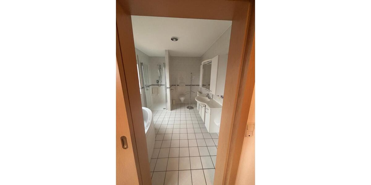 Einfamilienhaus Weimar (Lahn) - 5 Zimmer, 160 m&sup2;, 1.600&euro; | Angebot:25367732