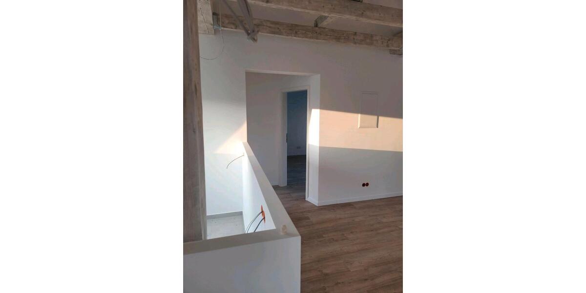 Dachgeschoßwohnung Schellerten - 3 Zimmer, 79 m&sup2;, 1.140&euro; | Angebot:26412857
