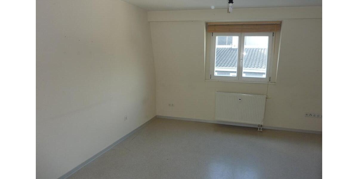 Etagenwohnung Trier - 3 Zimmer, 94 m&sup2;, 1.000&euro; | Angebot:26698656