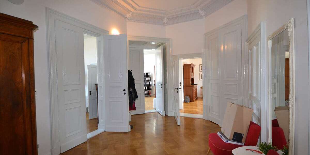 Etagenwohnung Reichenbach - 7 Zimmer, 249 m&sup2;, 269.000&euro; | Angebot:24936979