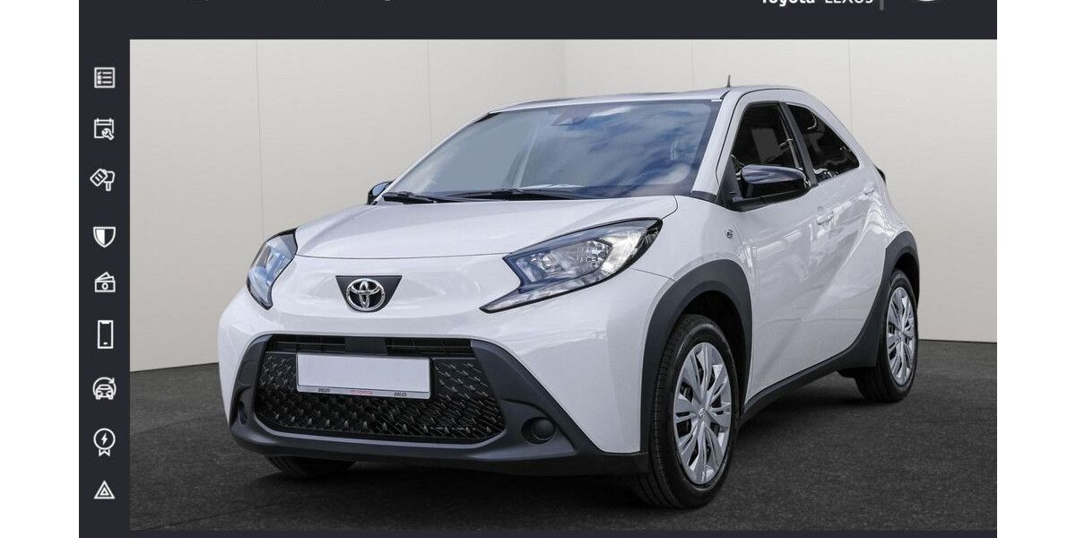 Toyota Aygo (X) 3.500 km 15.490 &euro; Ahrensburg 22926