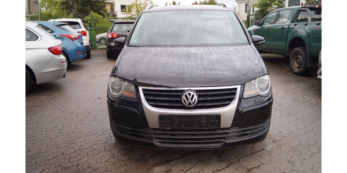VW Touran 261.000 km 2.790 &euro; Ingelheim 55218